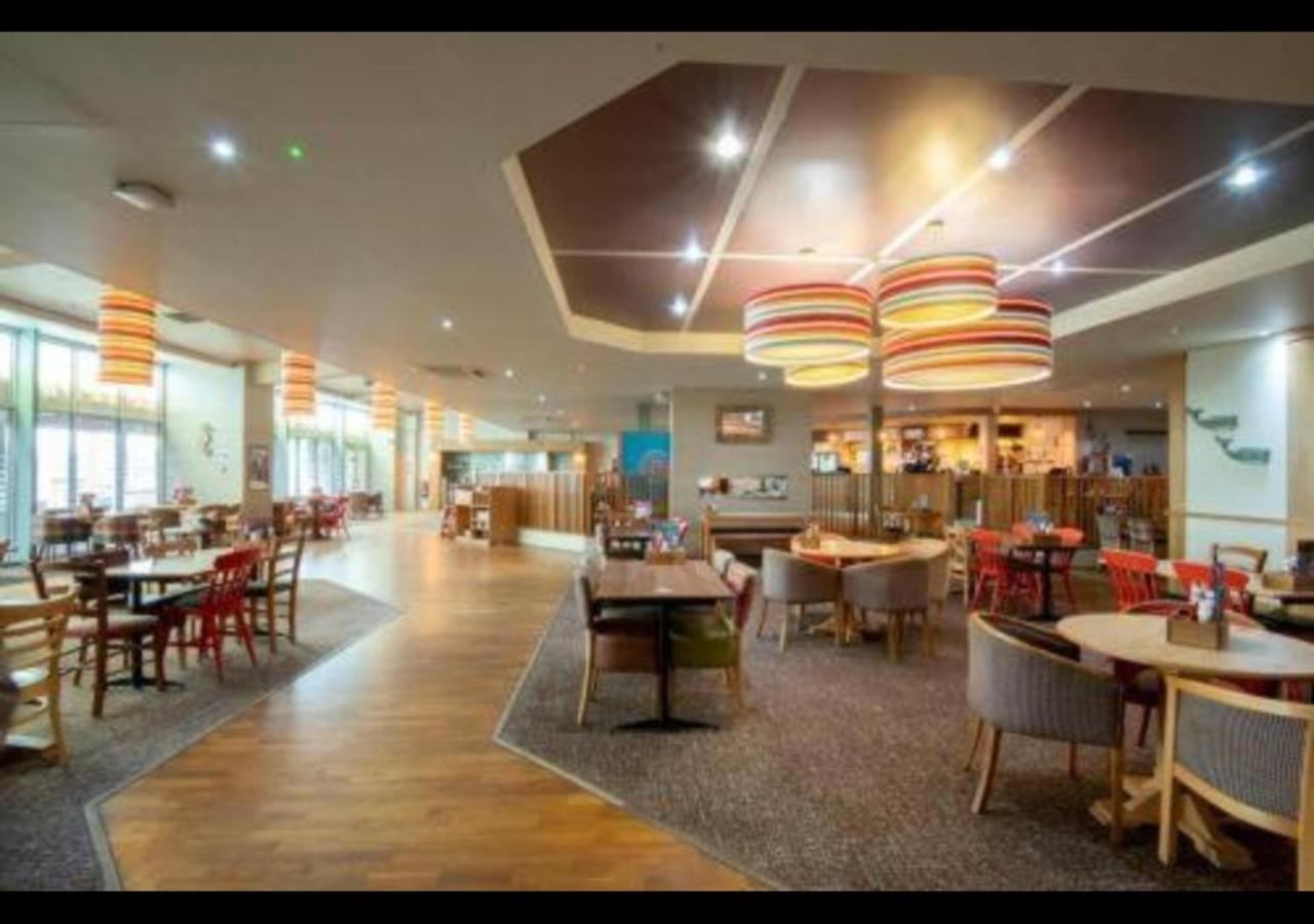 Mp768 - Camber Sands Holiday Park - Huge Lodge - Small Dog Friendly - Sleeps 8 Экстерьер фото